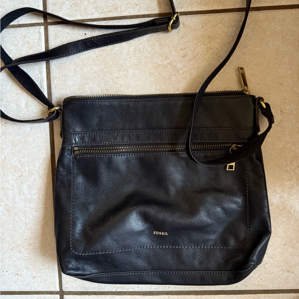 Fossil Black Leather Messenger Bag